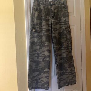 Cargo pants, size small